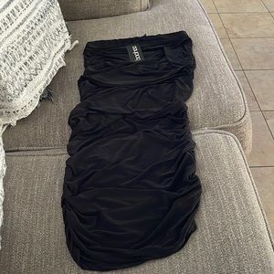 Boohoo black midi skirt. Size 8